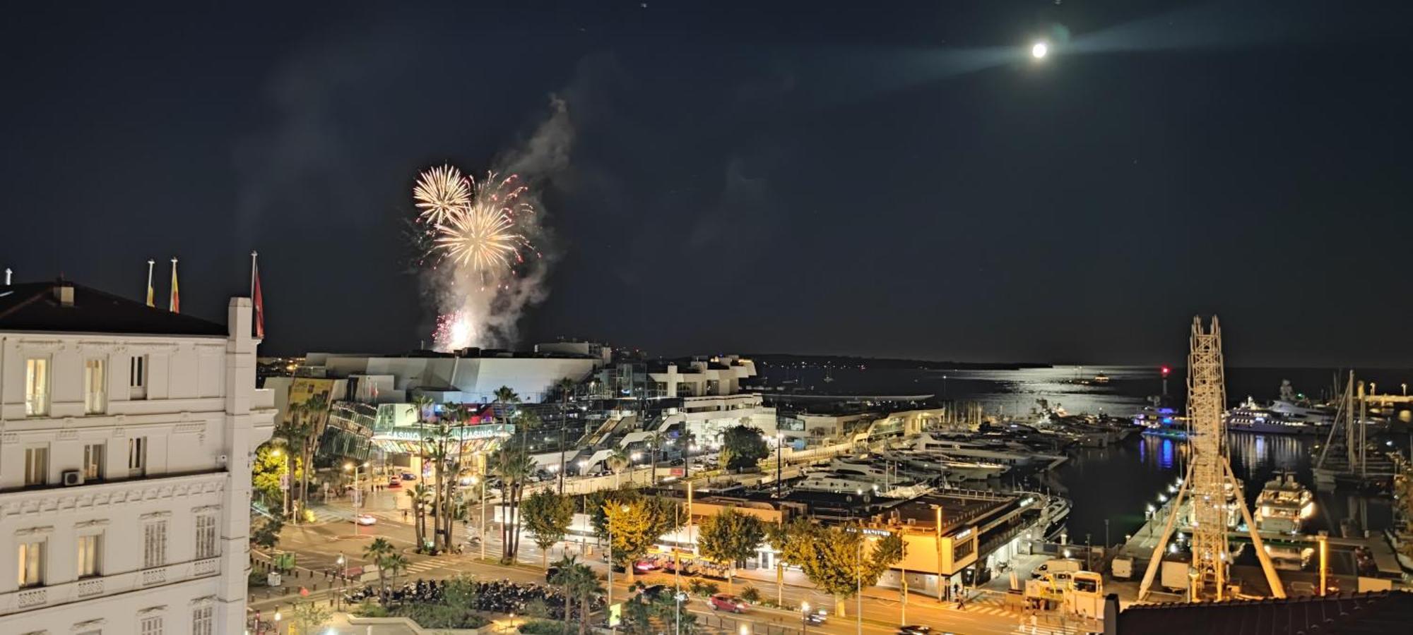 O Festival Palace, terrace with panoramic sea view Cannes Exterior foto