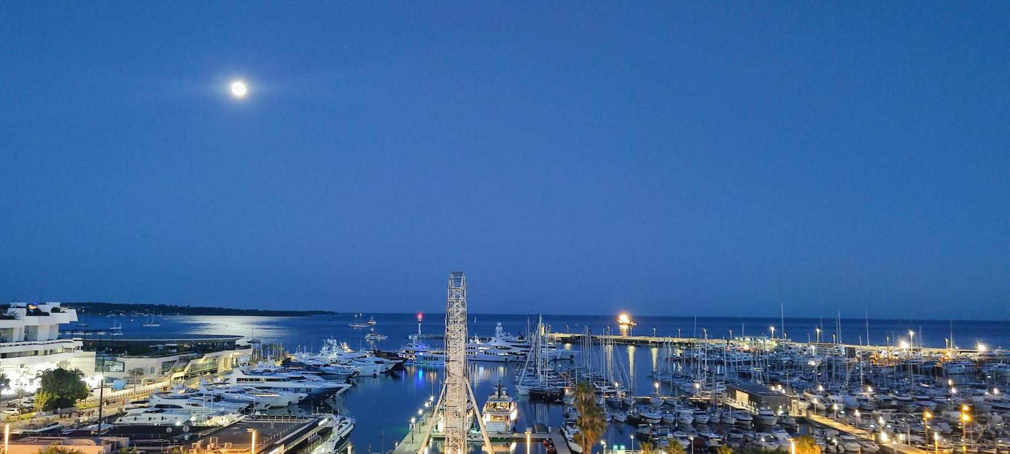 O Festival Palace, terrace with panoramic sea view Cannes Exterior foto